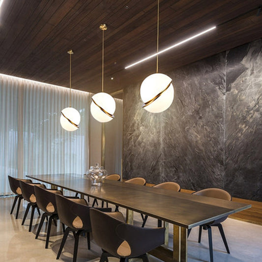 Nordycka i nowoczesna lampa