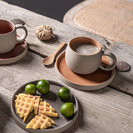 kubek ceramiczny z podstawką